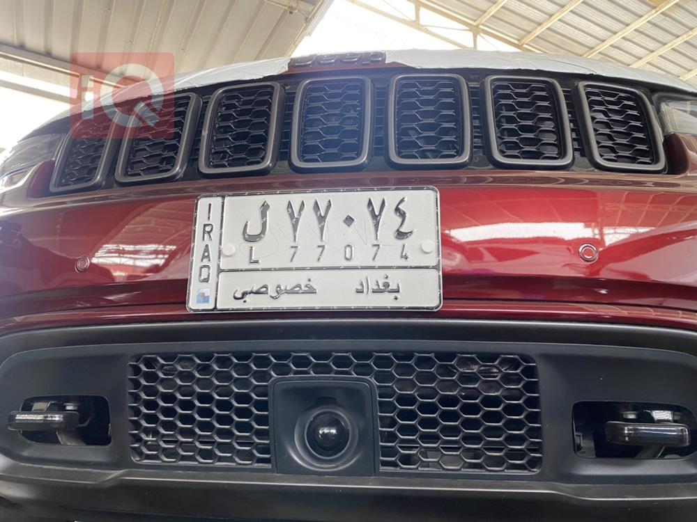 جیپ گراند شیرۆکی